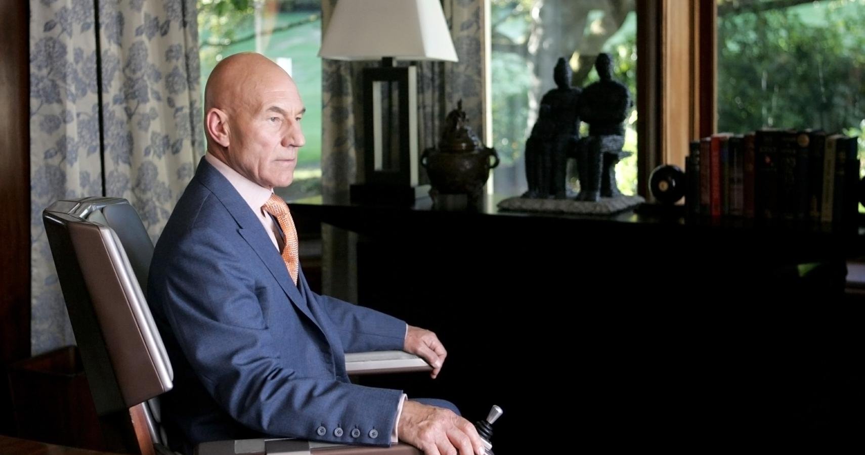 X-Men: 10 Profesor Xavier Manierismos de los cómics Patrick Stewart Nails