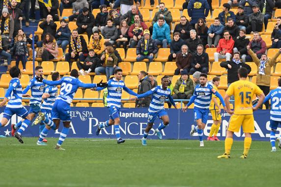 El Deportivo, como todo el fútbol español, parado por el coronavirus