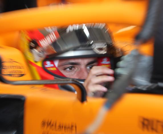 Sainz, en los pasados test de F1, no daba importancia a los rumores sobre Ferrari