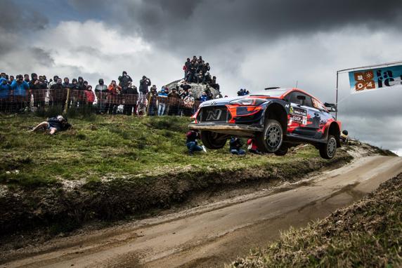 Dani Sordo con su Hyundai i20 WRC 2020