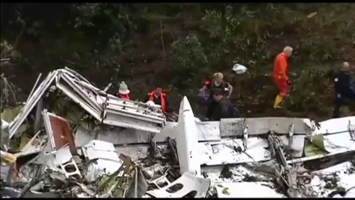 Regreso a casa dos supervivientes más de la tragedia aérea del Chapecoense Regreso a casa dos supervivientes más de la tragedia aérea del Chapecoense