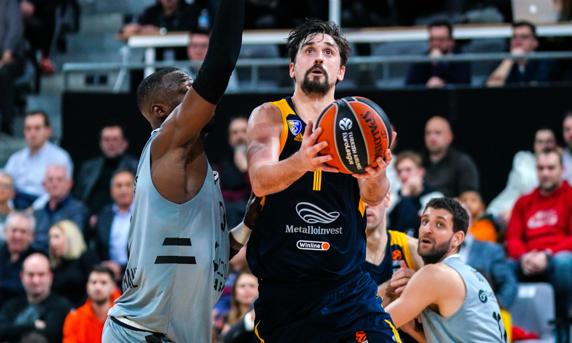 Alexey Shved, estrella del Khimki, en una acción contra el ASVEL.