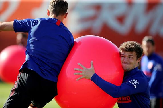 Trippier durante el entrenamiento del equipo