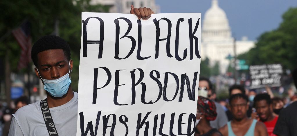 Protestas por asesinato de George Floyd llegan a puertas de la Casa Blanca