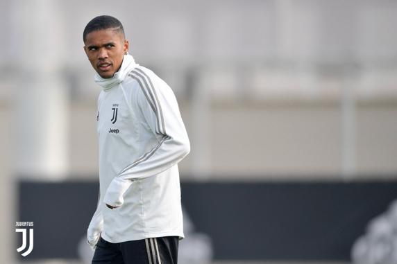 La Juventus recupera a Douglas Costa.
