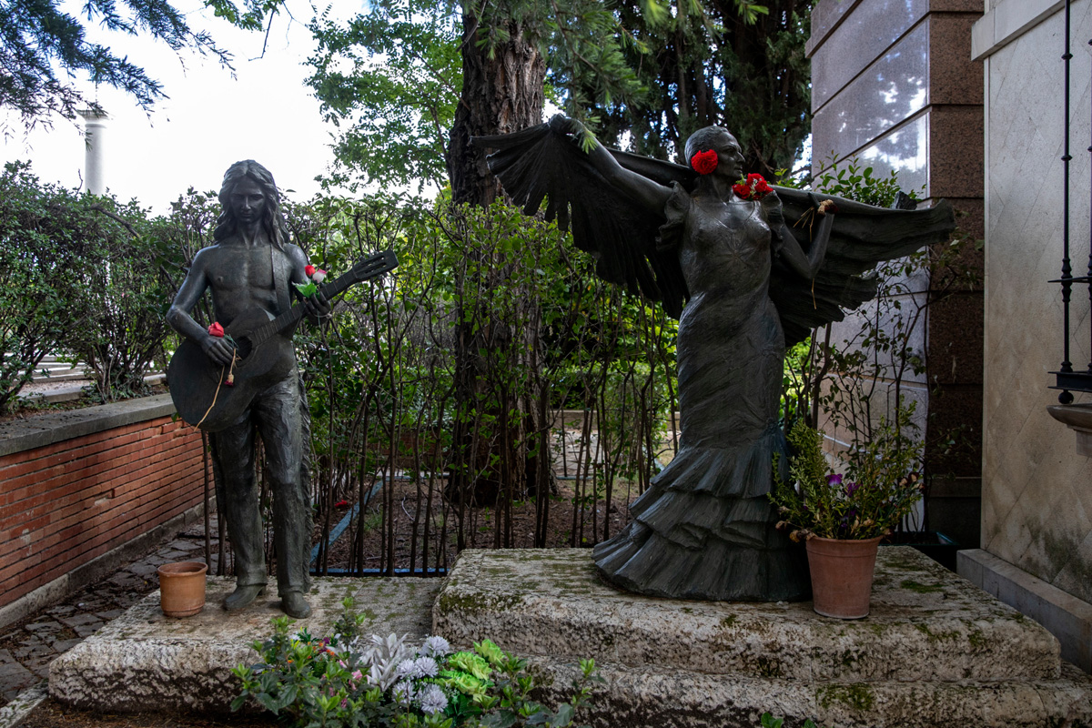 Lola Flores, Antonio Flores