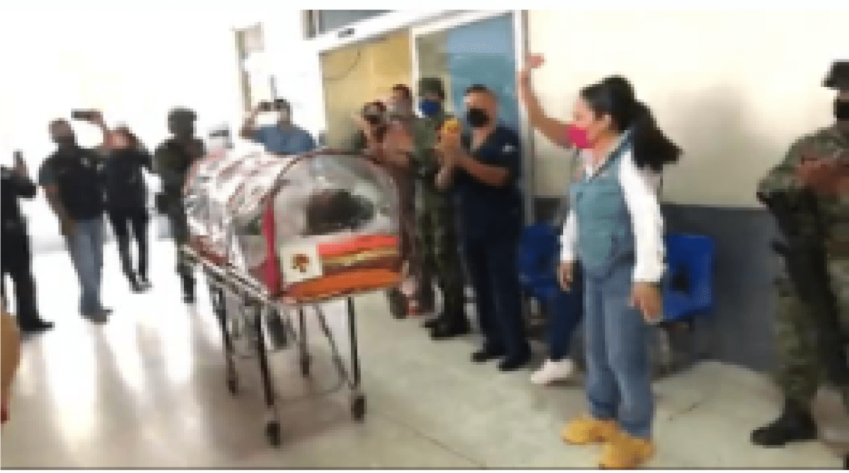 Dan de alta en el Hospital General de Querétaro a uno de los 6 militares con COVID-19