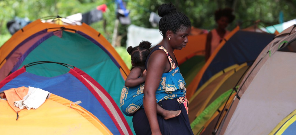 Dan positivo a Covid-19 casi 60 migrantes varados en Panamá