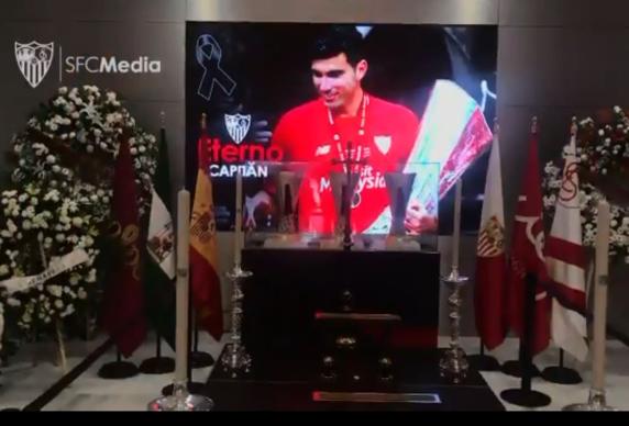 Imagen de la capilla ardiente de José Antonio Reyes