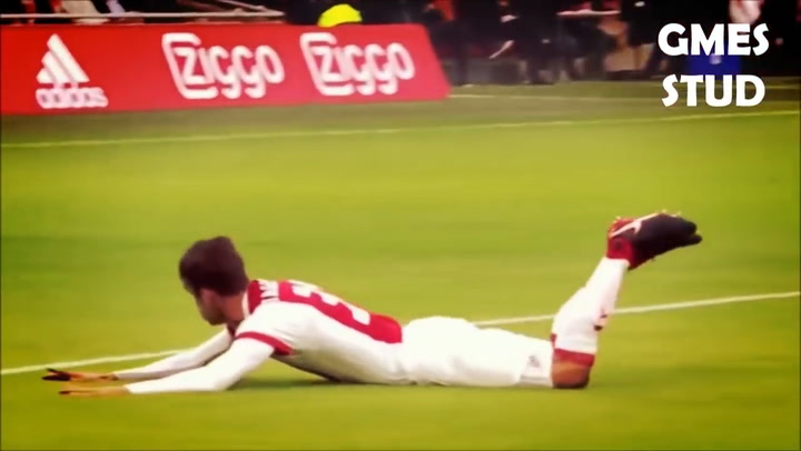 Así juega Nicolás Tagliafico, jugador pretendido por el Barça Así juega Nicolás Tagliafico, jugador pretendido por el Barça