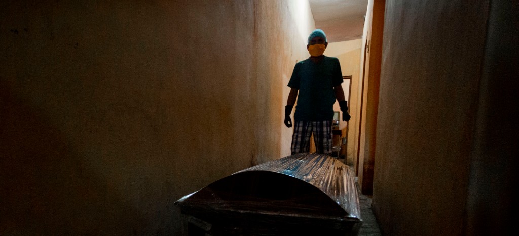 El retorno a las calles después del horror