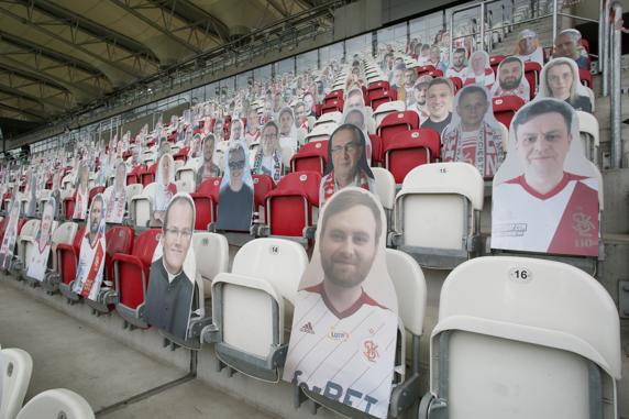 La grada, con fotografías de aficionados Foto: Gornik Zabrze