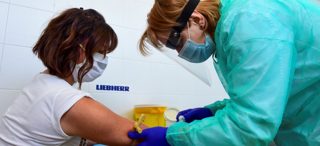 Italia vuelve a superar la barrera de los 200 muertos diarios