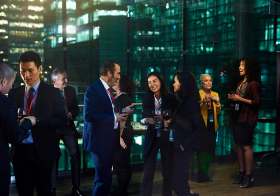 "Las personas están en las peleas de sus vidas" con trastornos por consumo de alcohol, y Monument quiere ayudar