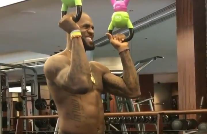 Así entrena LeBron James con la temporada de la NBA parada Así entrena LeBron James con la temporada de la NBA parada