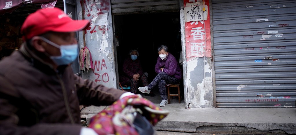 Mercado de Wuhan tuvo rol en brote virus; laboratorio, no: OMS