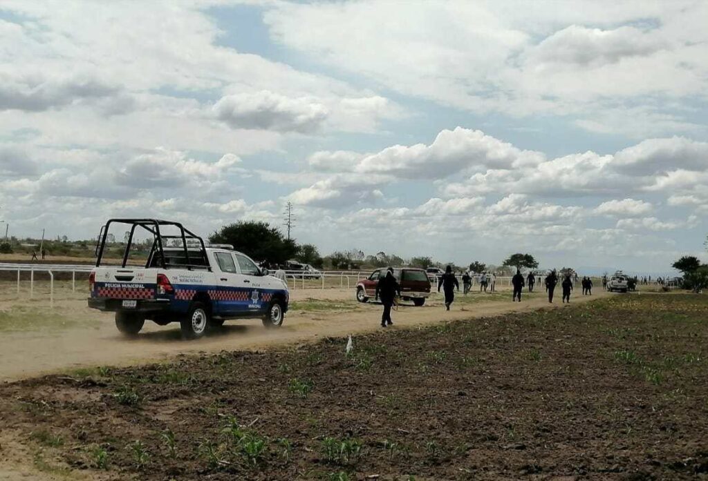 Por COVID-19, suspenden carreras de caballos en San Juan del Río