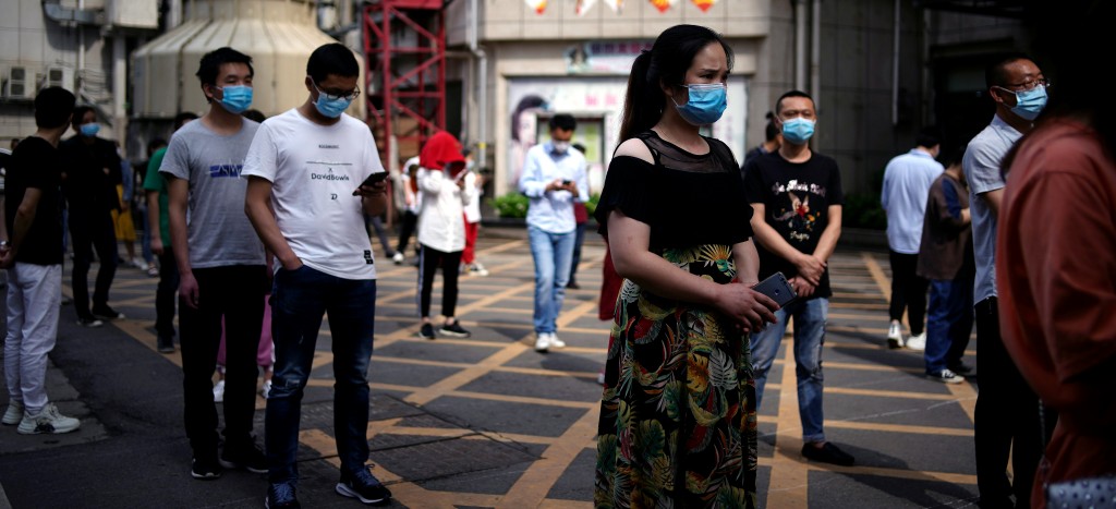 Por temor a segunda ola de Covid-19, Wuhan aumenta pruebas por virus