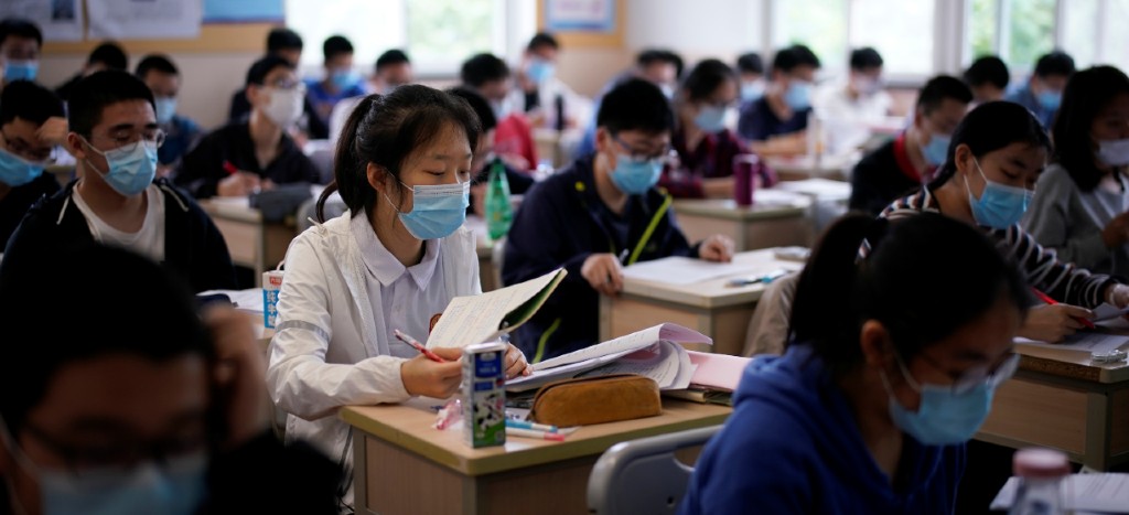 Se desconoce la gravedad del Covid-19 en los niños, advierte OMS a países que pretenden abrir colegios