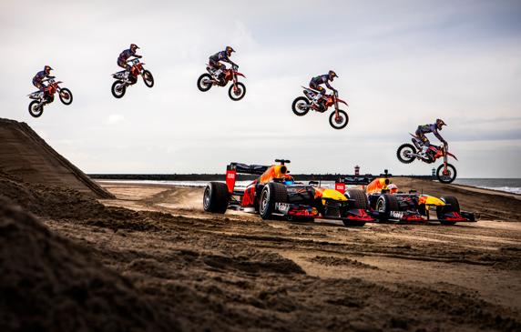 Max Verstappen, Alexander Albon y Jeffrey Herlings dando espectáculo en las dunas cercanas a Zandvoort