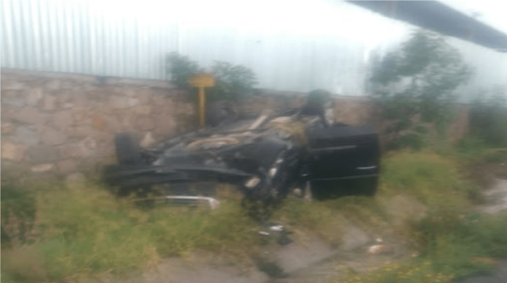 ¡PARA VARIAR¡ Se accidenta alcalde de Colon Alejandro Ochoa, auto quedó con llantas para arriba