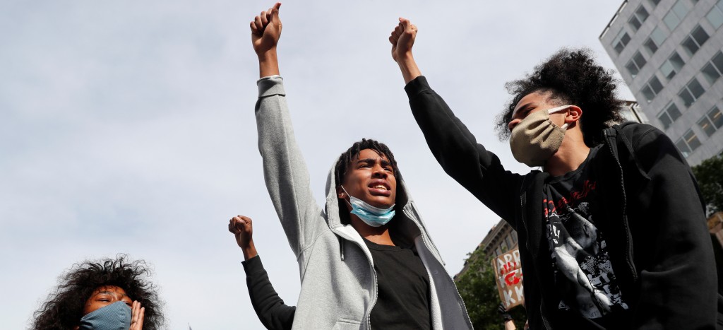 Trump amaga con considerar a Antifa como un grupo terrorista