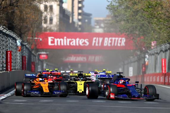 Bakú presentaba igual que Singapur la dificultad añadida de ser un circuito urbano