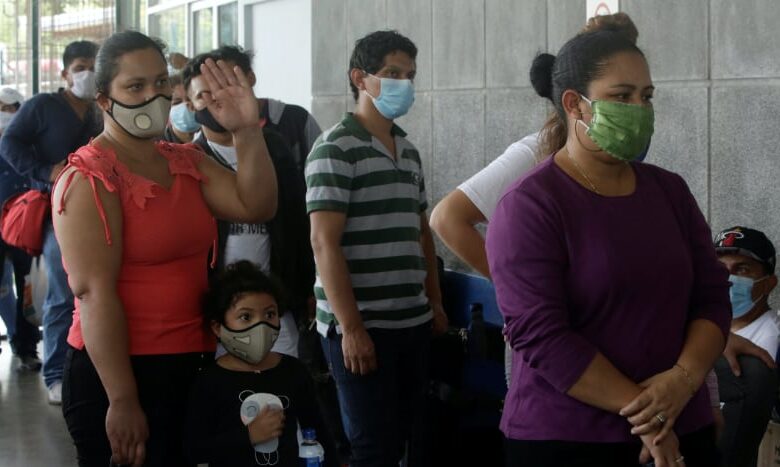 Costa Rica da marcha atrás a reapertura tras aumento en casos de coronavirus