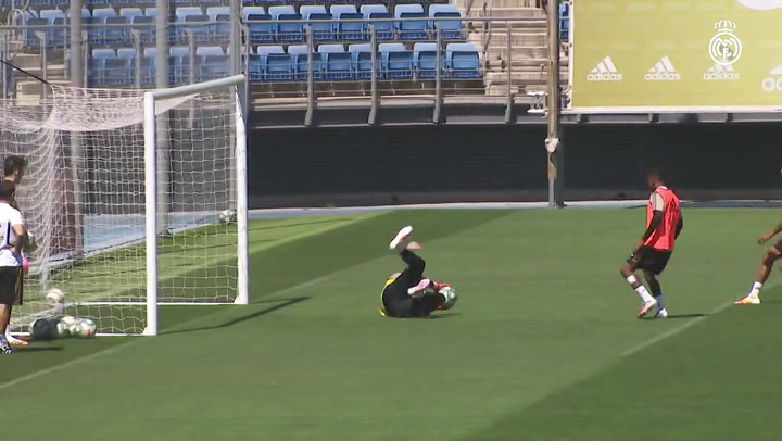 Entrenamiento del Real Madrid previo al partido contra la Real Sociedad Entrenamiento del Real Madrid previo al partido contra la Real Sociedad