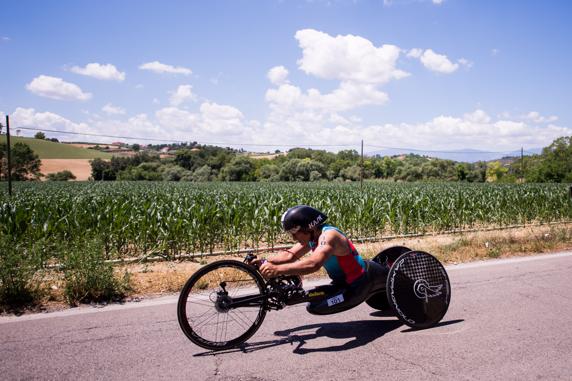 Alex Zanardi, con su 'hanbike' en un IronMan anterior