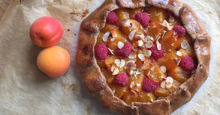 Tarta pavlova de frutos rojos