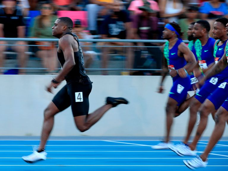 Christian Coleman lidera una carrera en julio de 2019.