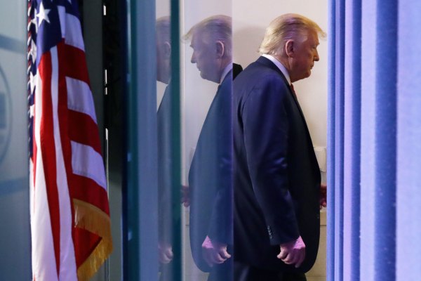 Daily Crunch: Snapchat dice que no promocionará a Trump