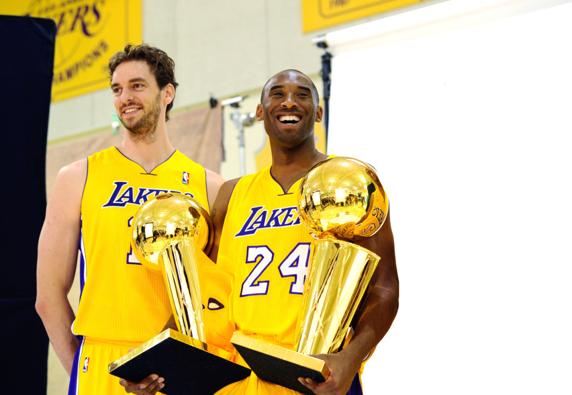 Kobe Bryant y Pau Gasol formaron una fructífera pareja en los Lakers campeones en 2009 y 2010 / NBA