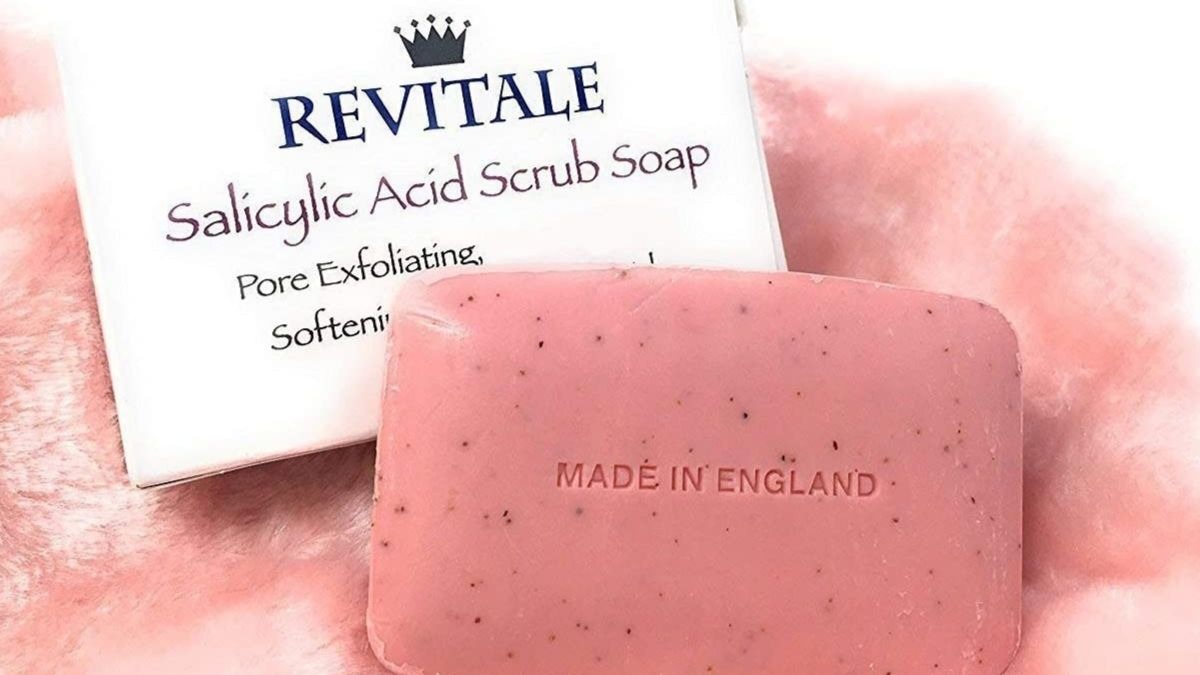 El jabón facial que arrasa en Amazon es perfecto para combatir el acné