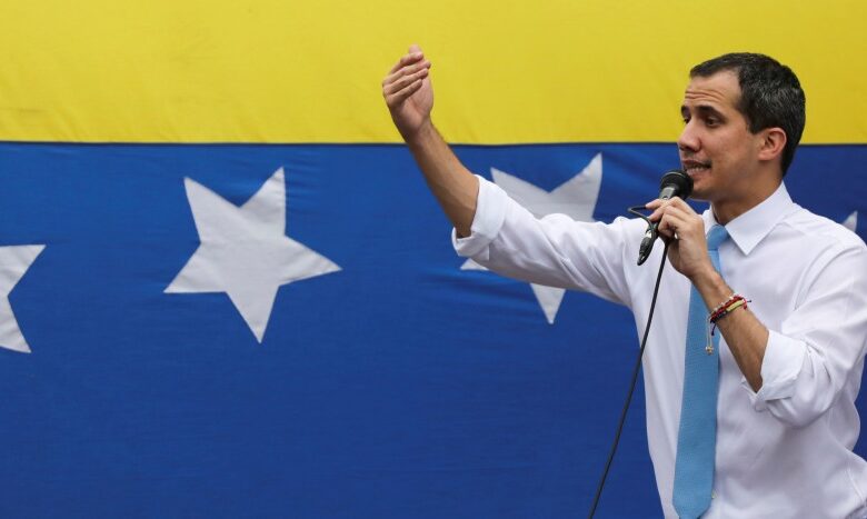 Francia niega que esté dando refugio a Guaidó en Caracas