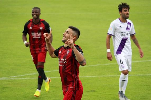 Merquelanz celebra su gol de penalti