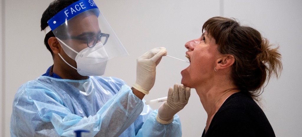 Japón aprueba usar ‘test’ de saliva para Covid-19