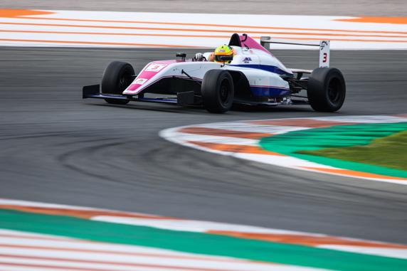 Javier Sagrera, piloto del MOL Racing en la F4 española