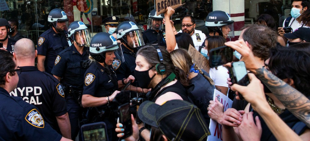 La Casa Blanca creará una base de datos para rastrear el uso excesivo de la fuerza policial
