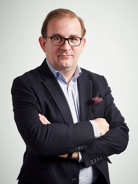 Mark Bar­nett, presidente para Europa de Mastercard.