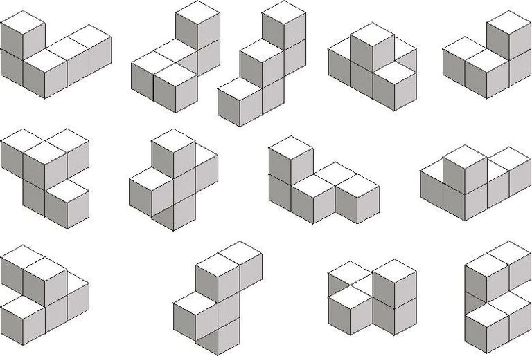 Policubos formados por un cierto número de cubos pegados entre sí por algunas de sus caras.