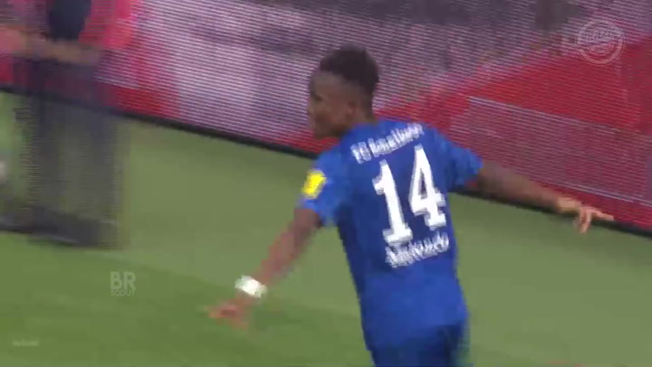 Así juega Rabbi Matondo, el crack desaprovechado por el Schalke 04 Así juega Rabbi Matondo, el crack desaprovechado por el Schalke 04