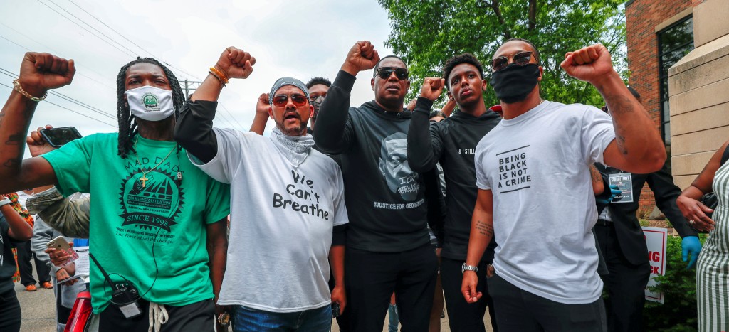 Minnesota recomienda a manifestantes hacerse prueba del Covid-19