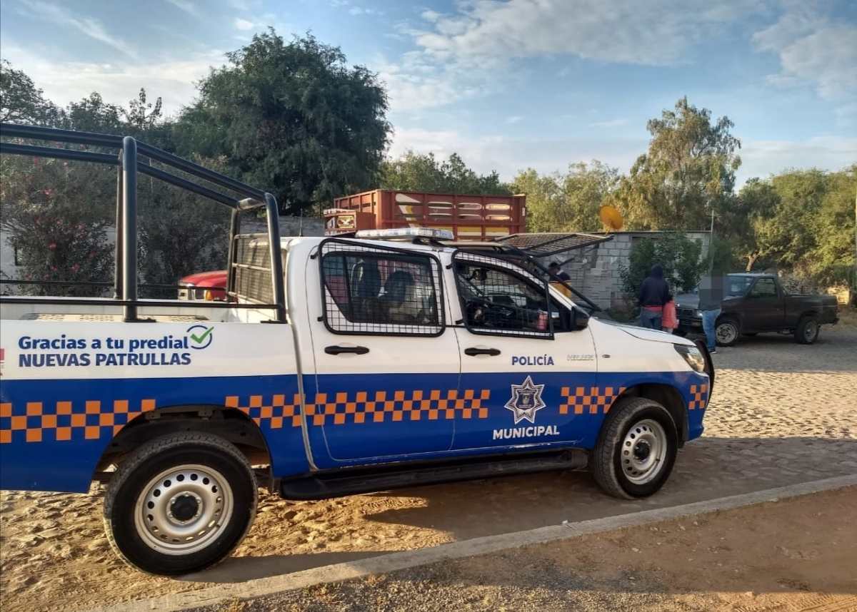 Muere mujer al desvanecerse en plena calle de Senegal de Palomas, San Juan del Río