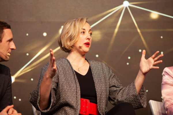 Querida Sophie: ¿Puedo crear una startup con una visa dependiente de Australia?