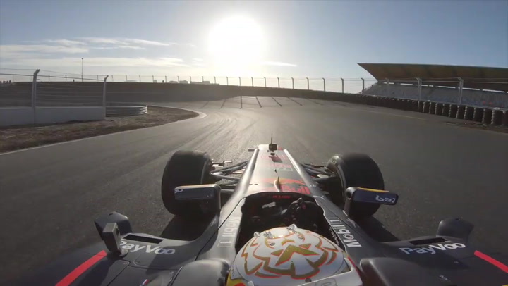 Max Verstappen prueba el nuevo trazado del circuito de Zandvoort Max Verstappen prueba el nuevo trazado del circuito de Zandvoort