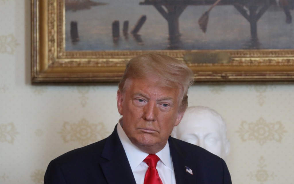 “A menudo” Trump se arrepiente de los mensajes que comparte en Twitter, dice en entrevista