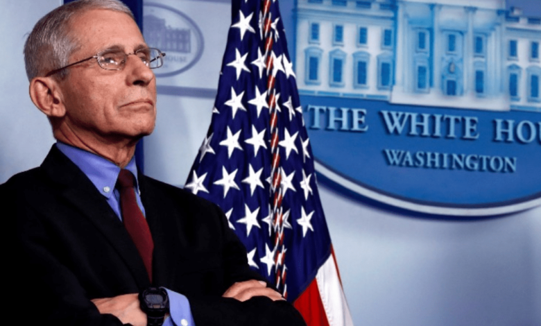Médico asesor de Trump alertó que EE.UU "está fuera de control" y podría duplicar casos de Covid-19