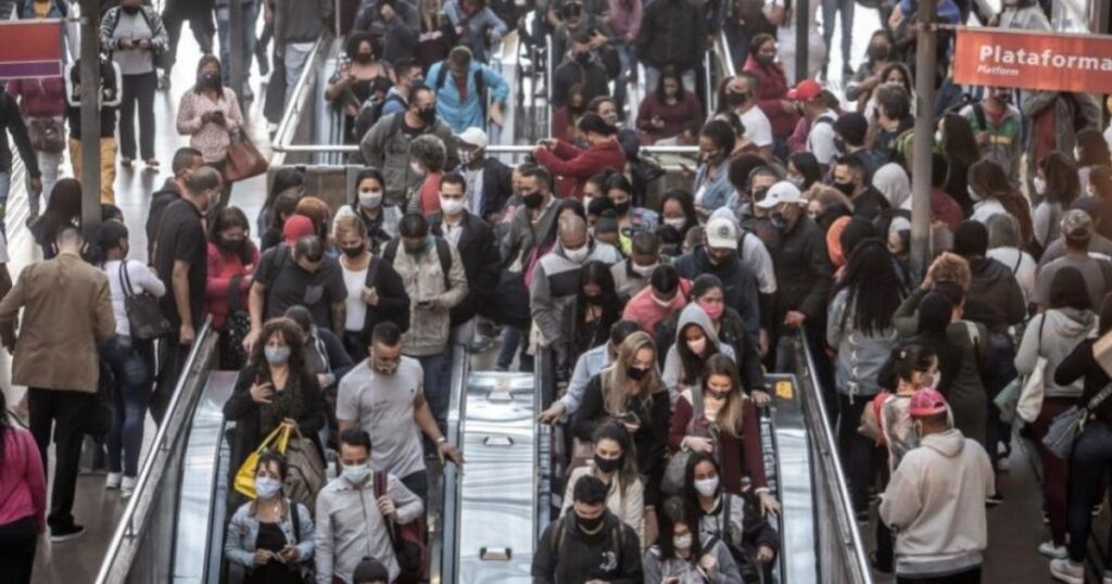 Brasil: San Pablo reabre bares y peluquerías pese al impacto del coronavirus